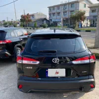 تویوتا کرولا کراس سفید و مشکی زیر قیمت بازار|خودرو سواری و وانت|رشت, گلسار|دیوار