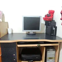 میز کامپیوتر و تحریر کمد دار در حد نو