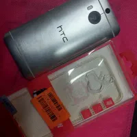 دو عدد گوشی htc و iphone|موبایل|کرج, دهقان ویلا|دیوار