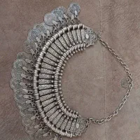 گردنبند قدیمی زیبا احتمالا نقره
