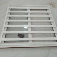 یک عددپنجر پی وی سی دوجداره باکلاف آهنی وشیشه کامل