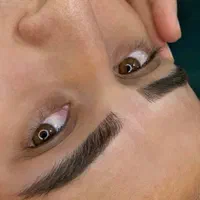 مدل برای میکروبلیدینگ و شیدینگ لب تیره