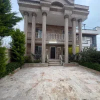 ویلاتریبلکس۲۱۱متری،ویلایی که استانداردها رو داره