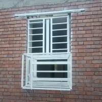 رنگ آمیزی در و پنجره