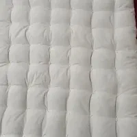 تشک  میدوزم هر کی خواست در خدمتم