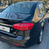 جک j4اتومات مدل ۴۰۲|خودرو سواری و وانت|قم, نخودی|دیوار