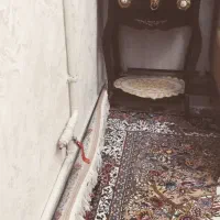 یک عدد میز تلفن