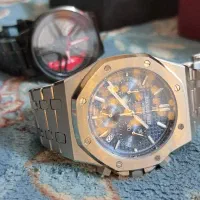 دو عدد ساعت کاملا نو بدون استفاده