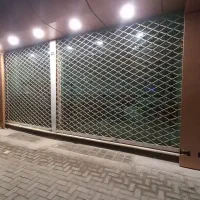 مغازه تجاری موقعیت حاشیه خیابان اصلی