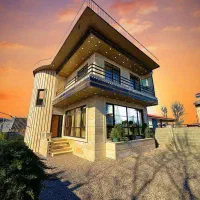 ویلا نوساز 230متر160 متر بنا سه خوابه تک برگ