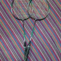 یک جفت راکت بدمینتون