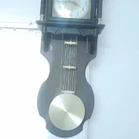 ساعت قهوه‌ای