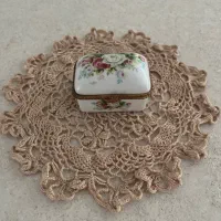 رومیزی گرد ومستطیل ظرف چینی دکوری