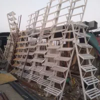 پله و نردبان آهنی