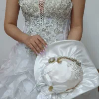 فروش لباس عروسی و عقد