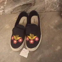 تعدادی کفش وپوتین دخترانه درحدنوع|کفش و لباس بچه|خسروشاه, |دیوار