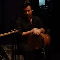 تدریس و آموزش ساز تمبک‌ (تنبک) و عود (بربط)