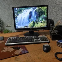 کامپیوتر خانگی همراه پرینتر