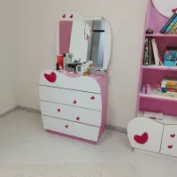 تخت و کمد
