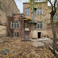 زمین کلنگی ۲۱۰ متر