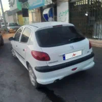 پژو 206