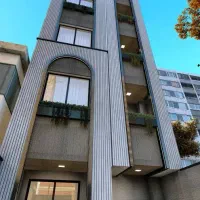 آپارتمان ۸۵ متری/تاپ لوکیشن طالقانی