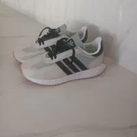 کتانی اورجینال نیو بالانس نو۴۳و ادیداس ۴۴|کیف، کفش، کمربند|میانه, |دیوار