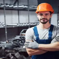 استخدام کاگر ماهر جهت کار در یک کارخانه صنعتی