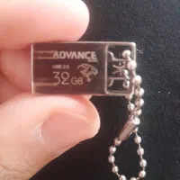 فلش ۳۲ در حد نو