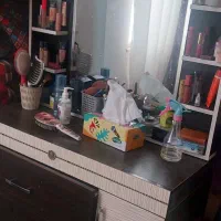 میز ارایش با سه کشو