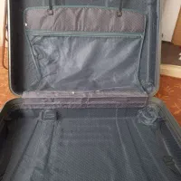 چمدان‌مسافرتی|کیف، کفش، کمربند|اندیشه, اندیشه فاز ۱|دیوار