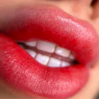 شید لب و خط چشم و بن مژه