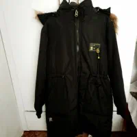 تعداد زیادی لباس های نو و درحدنو