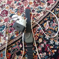 ساعت هوشمند وکابل شارژ