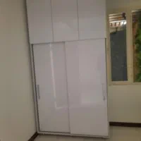 حراج کمد دیواری نو عمیق و جادار به قیمت 19 میلیون