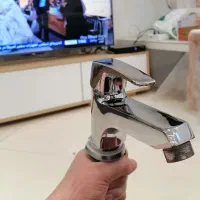 شیر روشویی بسیار با کیفیت تمیزو سنگین و نو