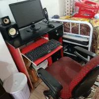 کامپیوتر سالم  با میز و صندلی سالم فوری .فوری