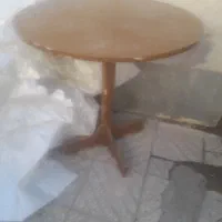 میز گرد.وتخت دونفره چوبش بادوام درحدنو