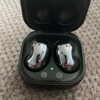 Galaxy Buds live  هندزفری