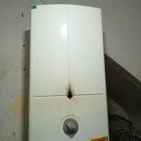 تاسیسات شرق