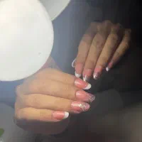 تخفیف کاشت ناخن به مدت محدود(حمیدیان)|خدمات آرایشگری و زیبایی|رشت, حمیدیان|دیوار