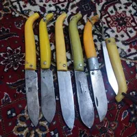 چاقو|کلکسیون اشیاء عتیقه|تهران, آبشار تهران (دریاچه)|دیوار