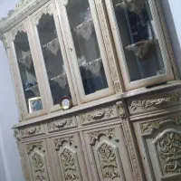 بوفه بزرگ دو تیکه چوب جنگلی کنده کاری