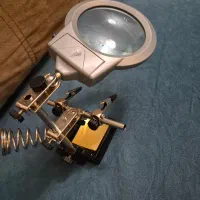 گیره مونتاژ ذره بین دار به همراه پایه هویه
