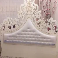 تاج تخت