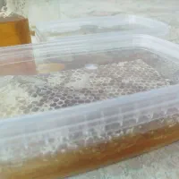 عسل با موم