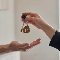 فروش ۶۰۰ متر تجاری بعد بازار روس