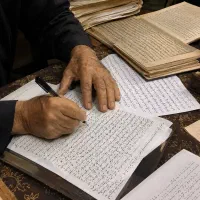 دعا نویسی و استخاره با رعایت اصول سنتی