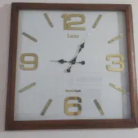 ساعت دیواری ساده و شیک