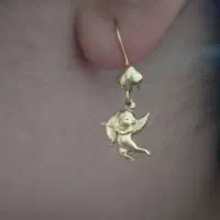 یه جفت گوشواره طلا بچه گانه فرشته
